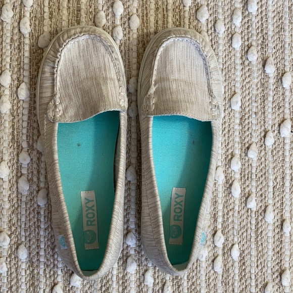Roxy “Pixie Love II” beige loafers size 8 - Picture 4 of 10